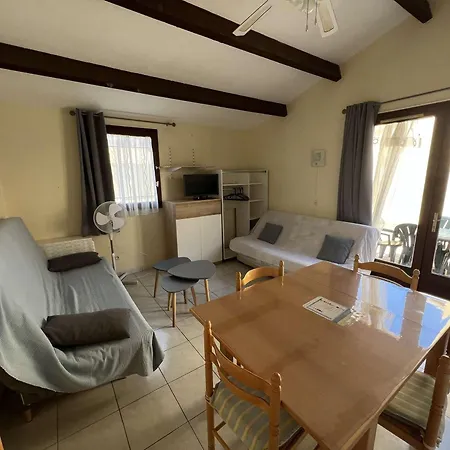 Villa T2 Avec Piscine Et Parking A Port Leucate, 4 Personnes - Fr-1-81-388 Leucate
