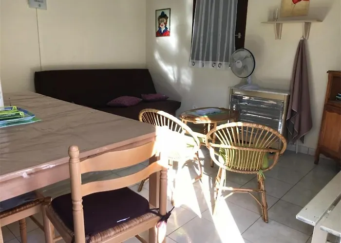 Villa T2 Avec Piscine Et Parking A Port Leucate, 4 Personnes - Fr-1-81-388 *